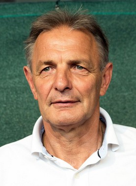 Karl-Heinz_Körbel_–_Tag_der_Legenden_2016_01_crop.jpg